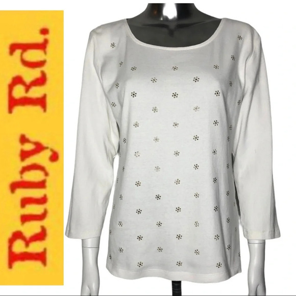 🛍️3/$40 Ruby Rd. White Top Gold Accents Knit Top Size Small - Picture 1 of 4